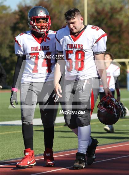 Thumbnail 2 in St. Thomas Aquinas vs Metuchen photogallery.