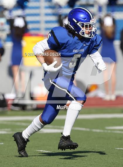 Thumbnail 3 in St. Thomas Aquinas vs Metuchen photogallery.