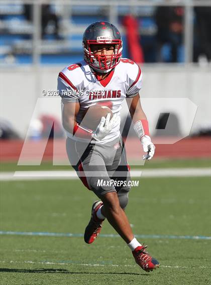 Thumbnail 3 in St. Thomas Aquinas vs Metuchen photogallery.
