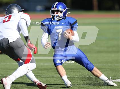 Thumbnail 3 in St. Thomas Aquinas vs Metuchen photogallery.