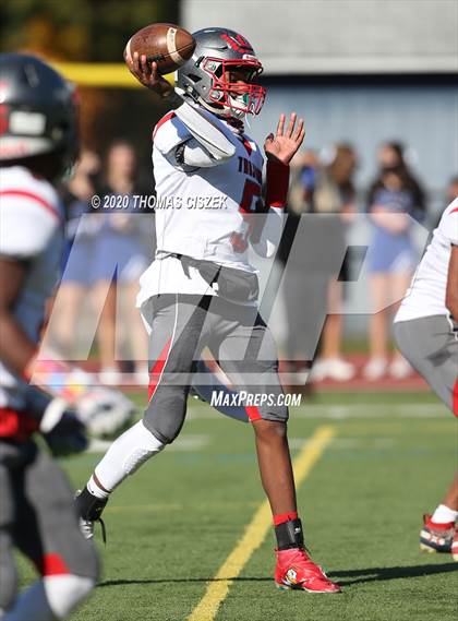Thumbnail 1 in St. Thomas Aquinas vs Metuchen photogallery.