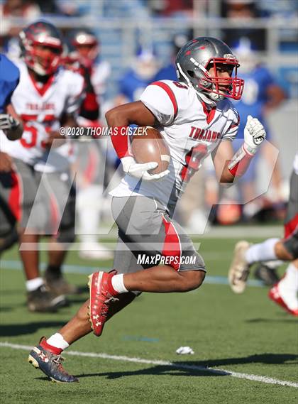 Thumbnail 1 in St. Thomas Aquinas vs Metuchen photogallery.