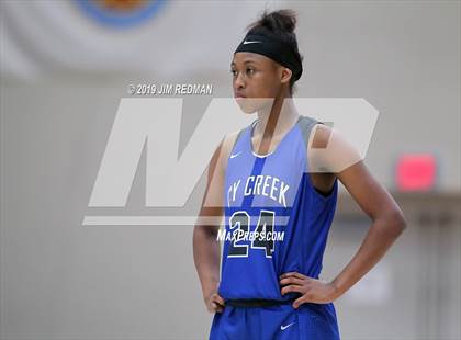 Thumbnail 2 in Summer Creek vs. Cypress Creek (McDonald's Texas invitational) photogallery.