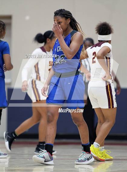Thumbnail 2 in Summer Creek vs. Cypress Creek (McDonald's Texas invitational) photogallery.