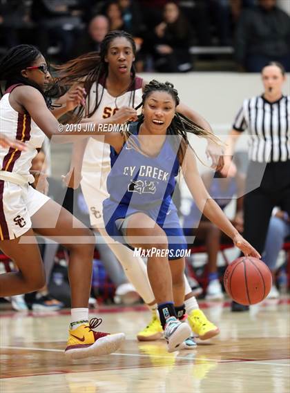 Thumbnail 3 in Summer Creek vs. Cypress Creek (McDonald's Texas invitational) photogallery.