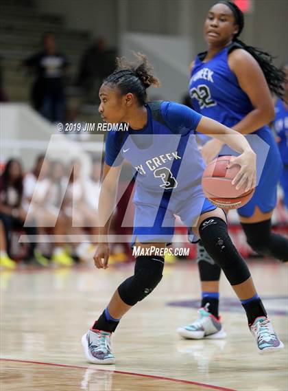 Thumbnail 2 in Summer Creek vs. Cypress Creek (McDonald's Texas invitational) photogallery.