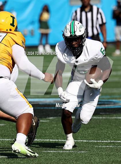 Thumbnail 3 in Myers Park vs. Independence photogallery.