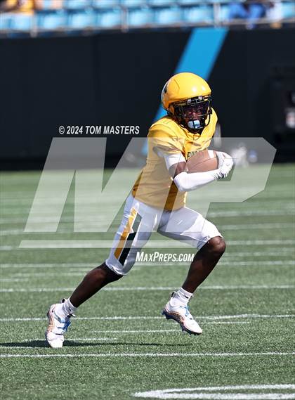 Thumbnail 1 in Myers Park vs. Independence photogallery.