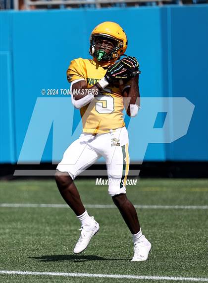 Thumbnail 1 in Myers Park vs. Independence photogallery.