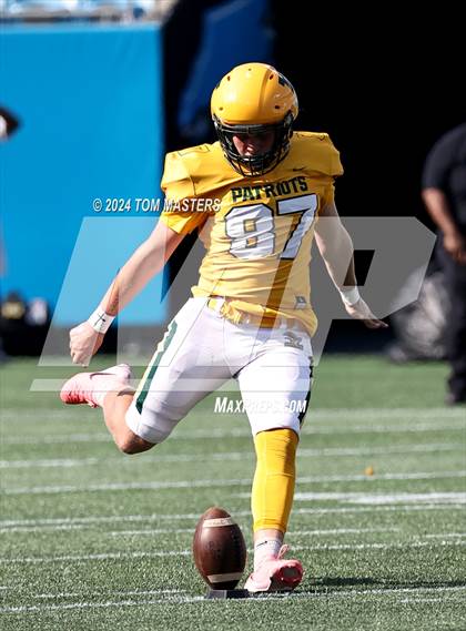 Thumbnail 1 in Myers Park vs. Independence photogallery.