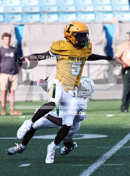 Thumbnail 3 in Myers Park vs. Independence photogallery.