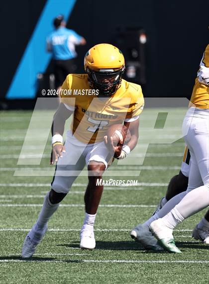 Thumbnail 1 in Myers Park vs. Independence photogallery.