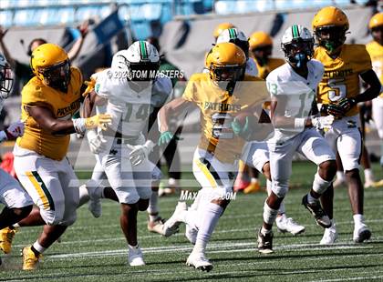 Thumbnail 1 in Myers Park vs. Independence photogallery.