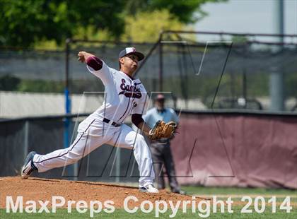 Thumbnail 1 in Adams vs Rowlett photogallery.