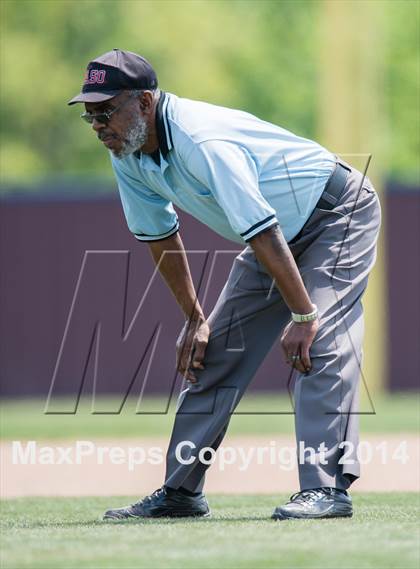 Thumbnail 3 in Adams vs Rowlett photogallery.