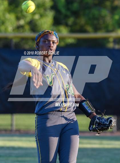 Thumbnail 1 in Vanden vs. Benicia (D3 CIF SJS Final Game 2) photogallery.