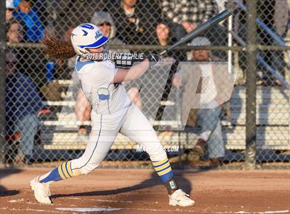 Thumbnail 3 in Vanden vs. Benicia (D3 CIF SJS Final Game 2) photogallery.