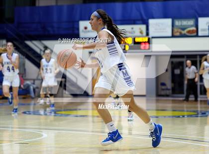 Thumbnail 1 in Evansville Memorial vs. Jasper (Niehause Classic) photogallery.