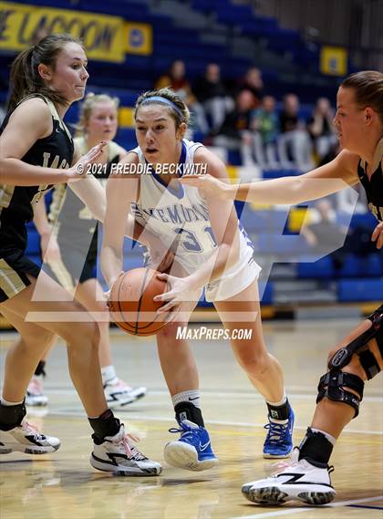 Thumbnail 1 in Evansville Memorial vs. Jasper (Niehause Classic) photogallery.