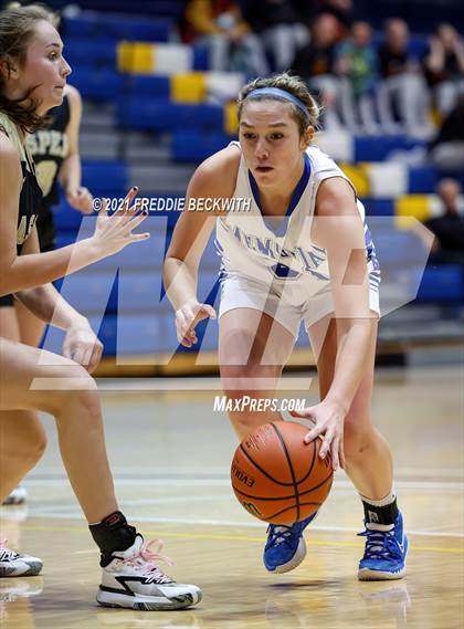 Thumbnail 3 in Evansville Memorial vs. Jasper (Niehause Classic) photogallery.