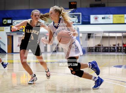 Thumbnail 3 in Evansville Memorial vs. Jasper (Niehause Classic) photogallery.