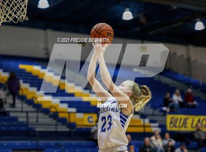 Thumbnail 2 in Evansville Memorial vs. Jasper (Niehause Classic) photogallery.