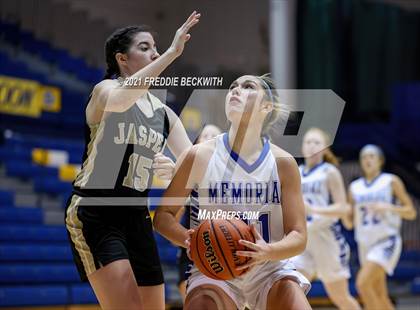 Thumbnail 2 in Evansville Memorial vs. Jasper (Niehause Classic) photogallery.