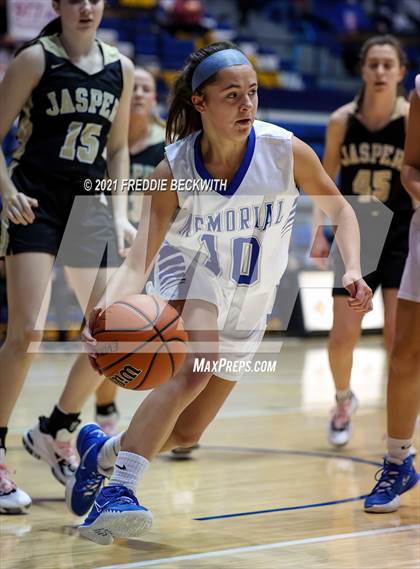 Thumbnail 3 in Evansville Memorial vs. Jasper (Niehause Classic) photogallery.