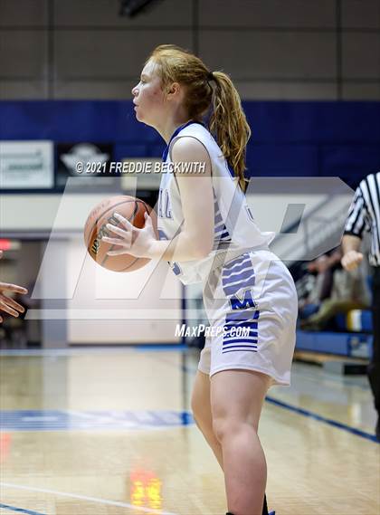 Thumbnail 2 in Evansville Memorial vs. Jasper (Niehause Classic) photogallery.
