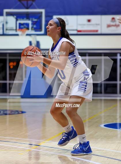Thumbnail 3 in Evansville Memorial vs. Jasper (Niehause Classic) photogallery.
