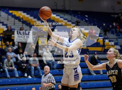 Thumbnail 3 in Evansville Memorial vs. Jasper (Niehause Classic) photogallery.
