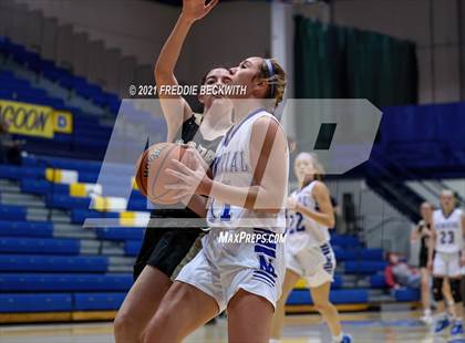 Thumbnail 2 in Evansville Memorial vs. Jasper (Niehause Classic) photogallery.