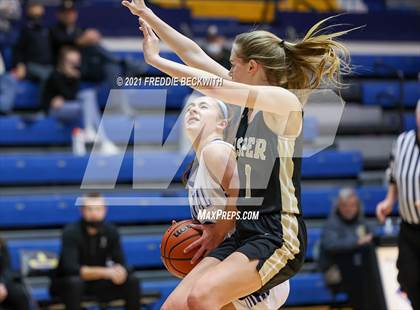 Thumbnail 2 in Evansville Memorial vs. Jasper (Niehause Classic) photogallery.