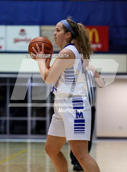 Thumbnail 1 in Evansville Memorial vs. Jasper (Niehause Classic) photogallery.