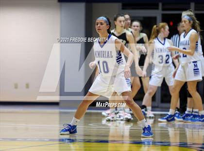 Thumbnail 1 in Evansville Memorial vs. Jasper (Niehause Classic) photogallery.