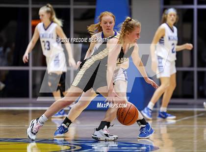 Thumbnail 1 in Evansville Memorial vs. Jasper (Niehause Classic) photogallery.