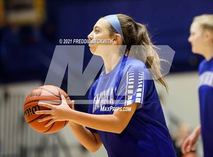 Thumbnail 3 in Evansville Memorial vs. Jasper (Niehause Classic) photogallery.
