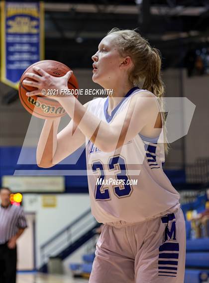 Thumbnail 1 in Evansville Memorial vs. Jasper (Niehause Classic) photogallery.
