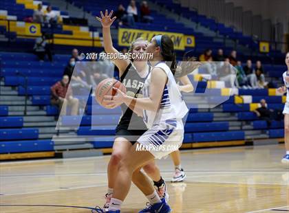 Thumbnail 3 in Evansville Memorial vs. Jasper (Niehause Classic) photogallery.