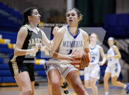 Thumbnail 3 in Evansville Memorial vs. Jasper (Niehause Classic) photogallery.