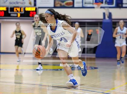 Thumbnail 3 in Evansville Memorial vs. Jasper (Niehause Classic) photogallery.