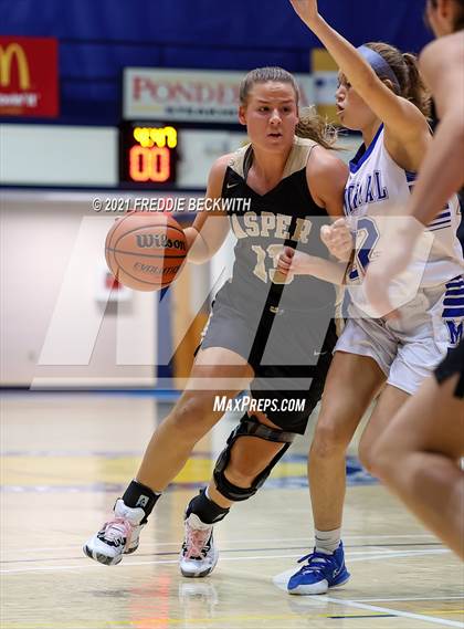 Thumbnail 2 in Evansville Memorial vs. Jasper (Niehause Classic) photogallery.
