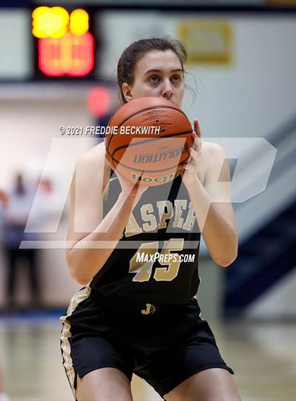 Thumbnail 2 in Evansville Memorial vs. Jasper (Niehause Classic) photogallery.