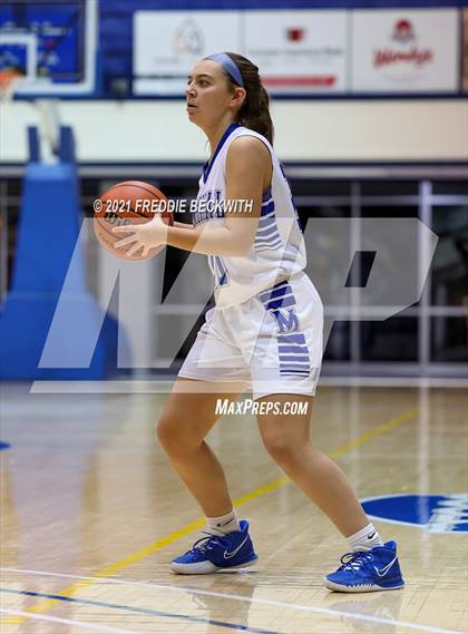 Thumbnail 2 in Evansville Memorial vs. Jasper (Niehause Classic) photogallery.