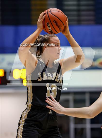 Thumbnail 3 in Evansville Memorial vs. Jasper (Niehause Classic) photogallery.