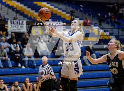 Thumbnail 2 in Evansville Memorial vs. Jasper (Niehause Classic) photogallery.