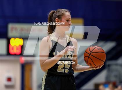 Thumbnail 1 in Evansville Memorial vs. Jasper (Niehause Classic) photogallery.