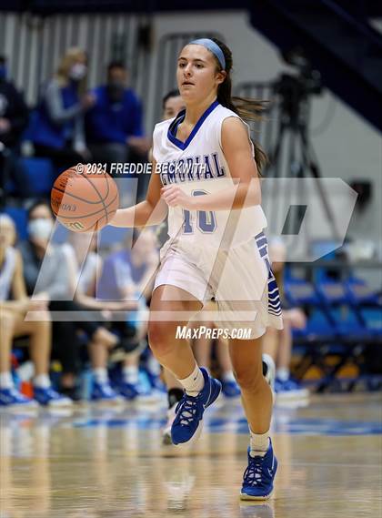 Thumbnail 2 in Evansville Memorial vs. Jasper (Niehause Classic) photogallery.