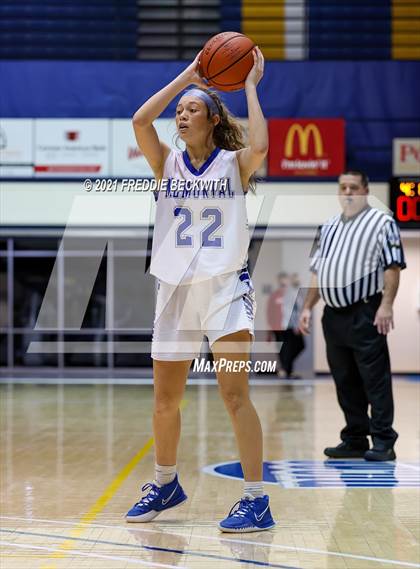 Thumbnail 1 in Evansville Memorial vs. Jasper (Niehause Classic) photogallery.