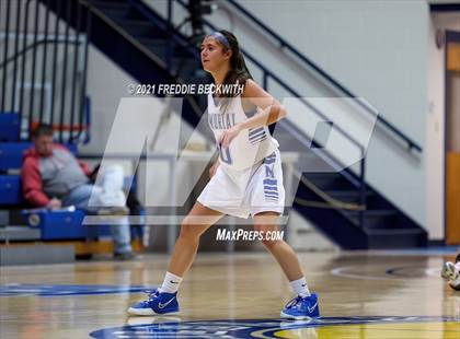 Thumbnail 1 in Evansville Memorial vs. Jasper (Niehause Classic) photogallery.